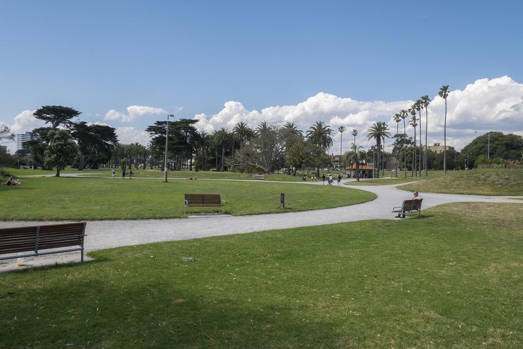 Apartamento ☆ Heart Of St Kilda ☆ Infinity Pool+Parking+Wifi Melburne Exterior foto